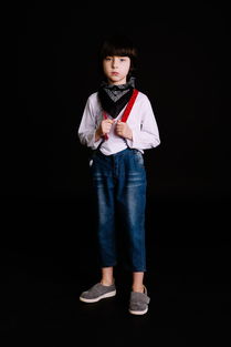 品牌宝宝西服，时尚与品质的完美结合