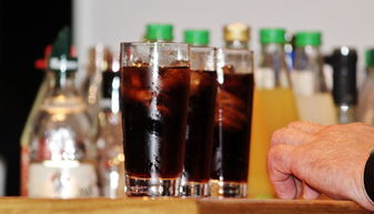 水杯里的快乐源泉—盘点几款适合装可乐的品牌水杯