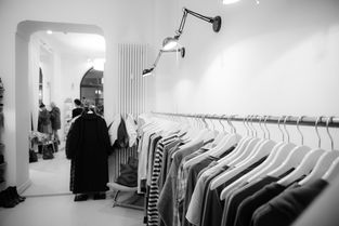 西服品牌FR，品质与时尚的完美融合